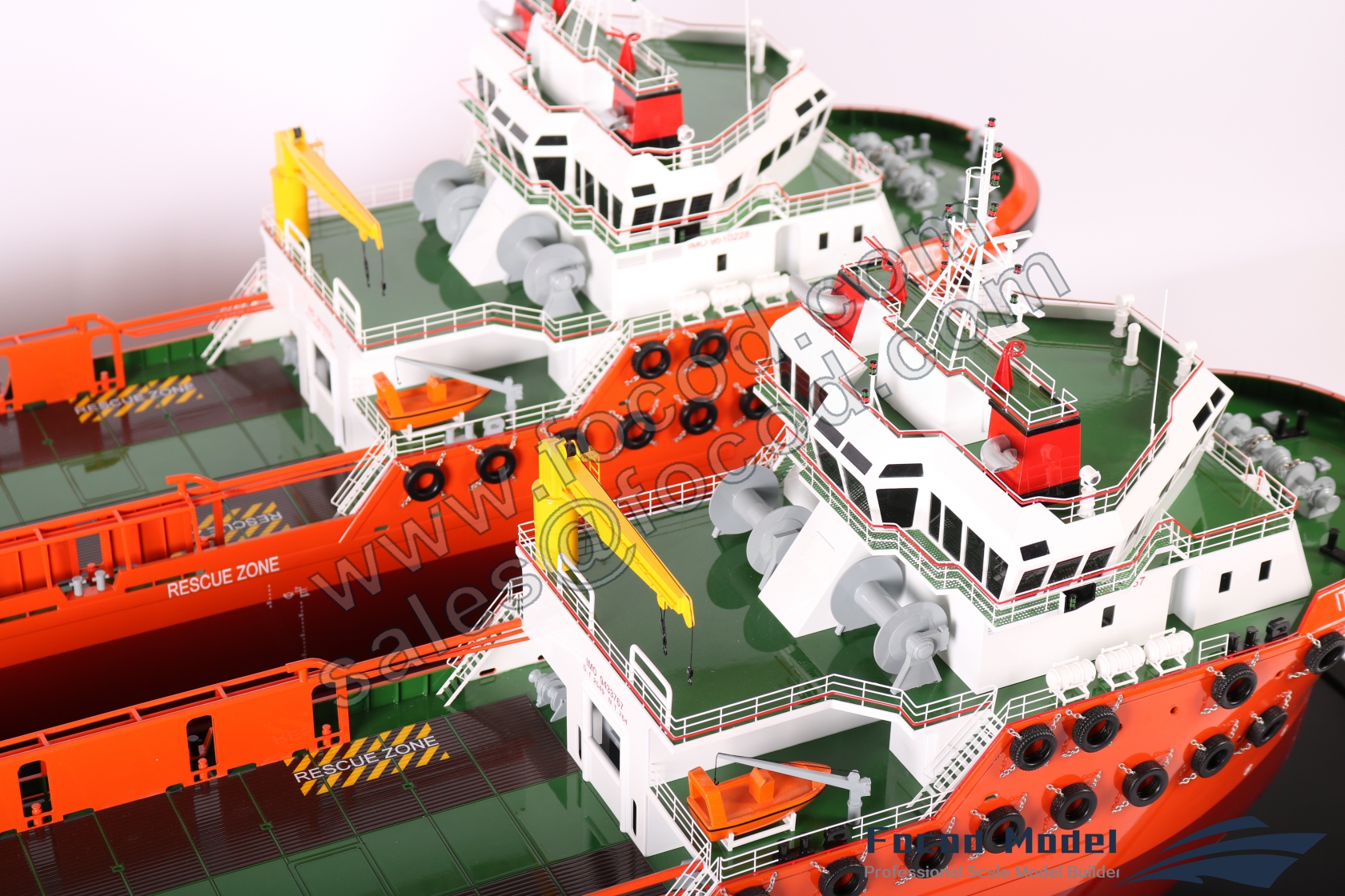 custom made model of 71米锚作拖船供给船